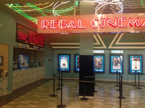 mall of georgia movie theater.